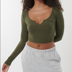Garage army green Kylie notch top